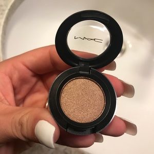 BRAND NEW Mac eye shadow